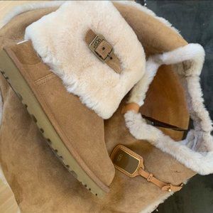Ugg boots and matching bag